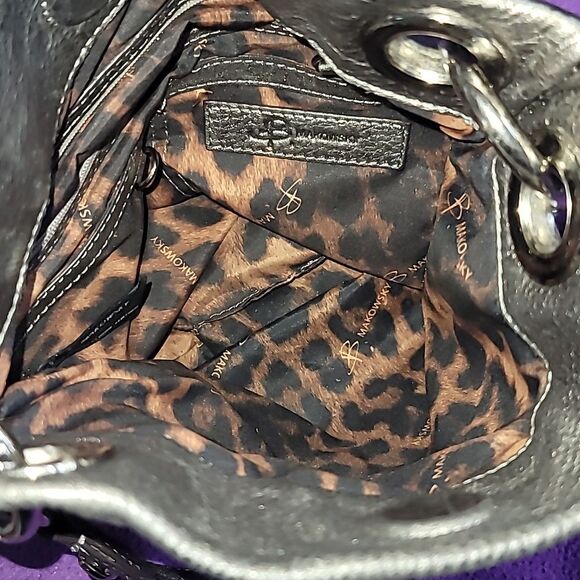 2/$20 B Makowsky Crossbody Bag - Picture 5 of 10